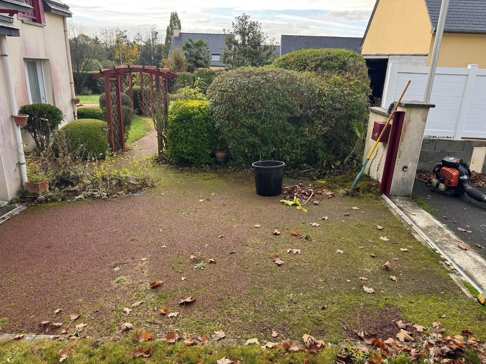 Extérieur avant remise en état
