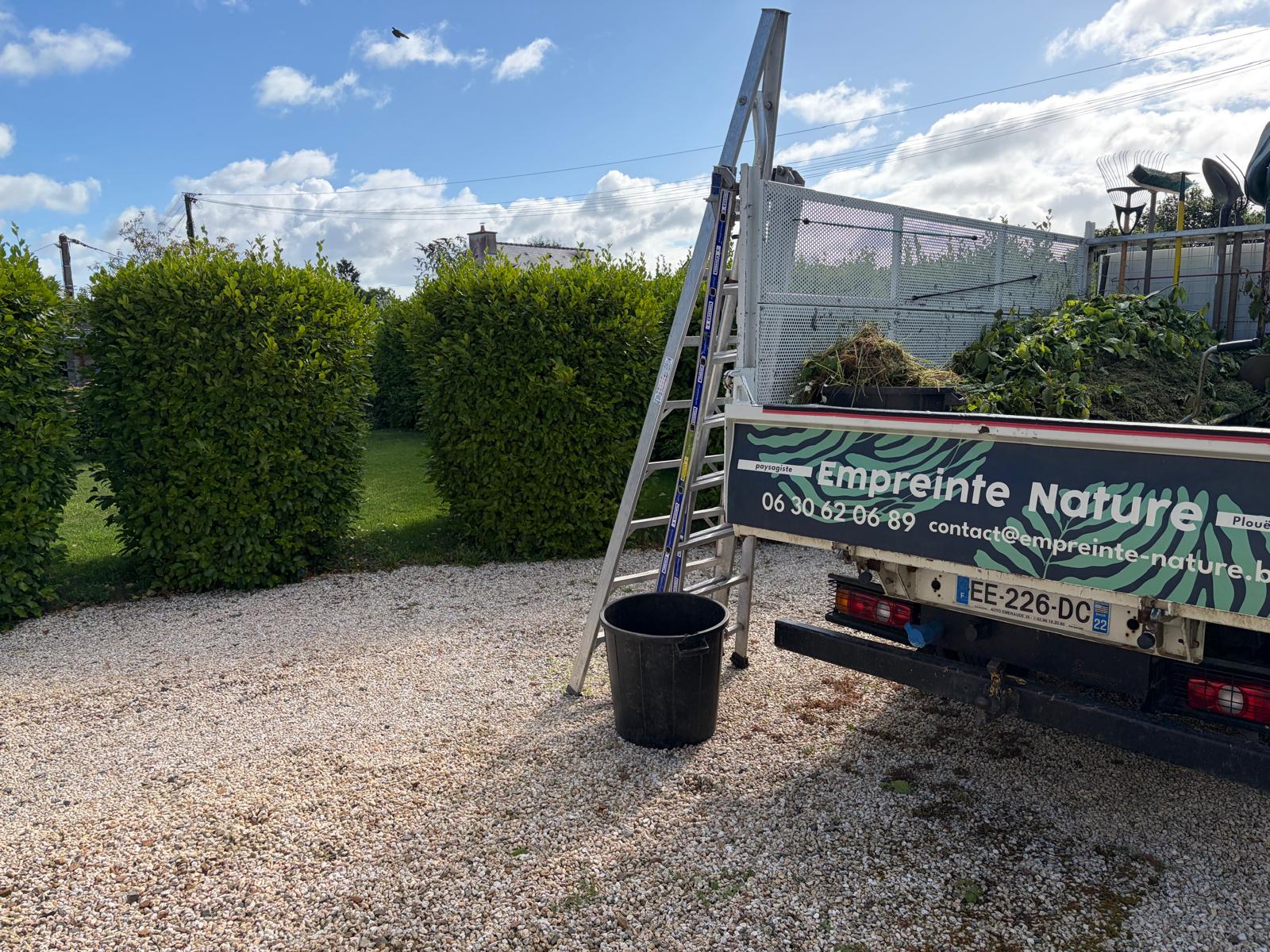 Intervention d'entretien de jardin en service à la personne